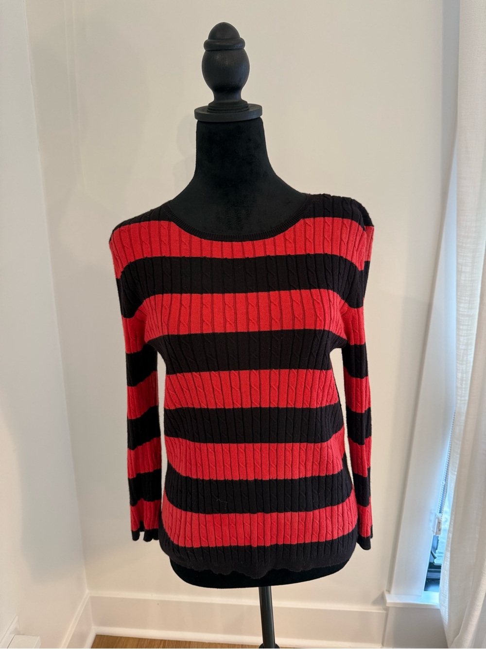 Express Red Black Striped Cable Knit Sweater Size Large